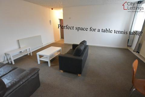 3 bedroom flat to rent, Flat 8, The Old Bakehouse