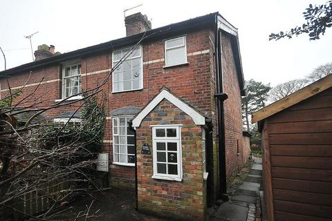 2 bedroom end of terrace house to rent, Sparrow Lane, Knutsford