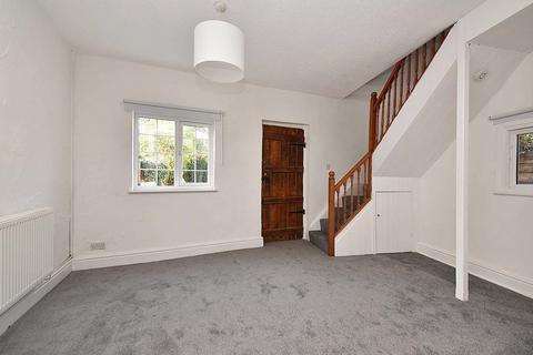 2 bedroom end of terrace house to rent, Sparrow Lane, Knutsford