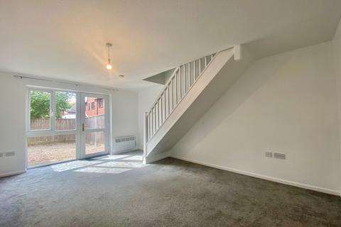 2 bedroom terraced house to rent, Wilton Way, Exeter