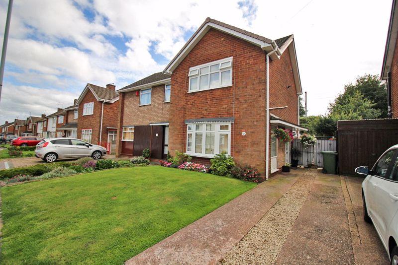 Helming Drive, Wolverhampton 2 bed semidetached house £135,000