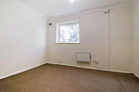 45 Tithe Court, Slough, SL3 8AS