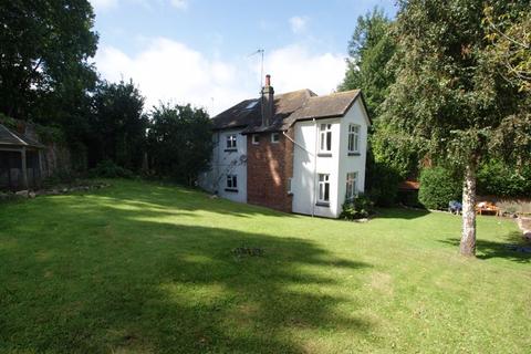 4 bedroom detached house to rent, Meadfoot Road, Torquay