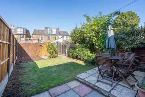 103 Canbury Avenue, Kingston Upon Thames, KT2 6JR