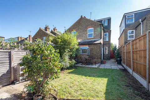 103 Canbury Avenue, Kingston Upon Thames, KT2 6JR