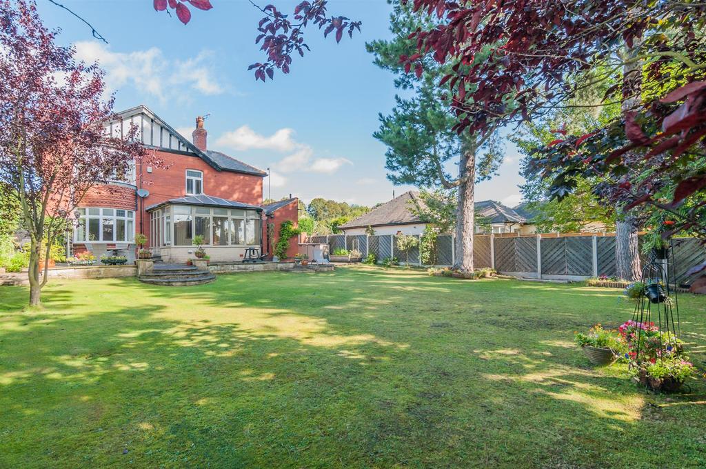 Bawtry Road, Wickersley, Rotherham 4 bed detached house £450,000