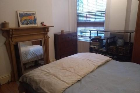 3 bedroom apartment to rent - Alexandra Park Road, Muswell Hill, N10