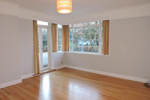 3 bedroom apartment to rent - Flat 11 Hill Court 104, Wimbledon Hill Road, London, SW19