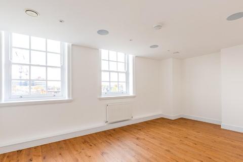 3 bedroom flat for sale, Winchester Street, Acton