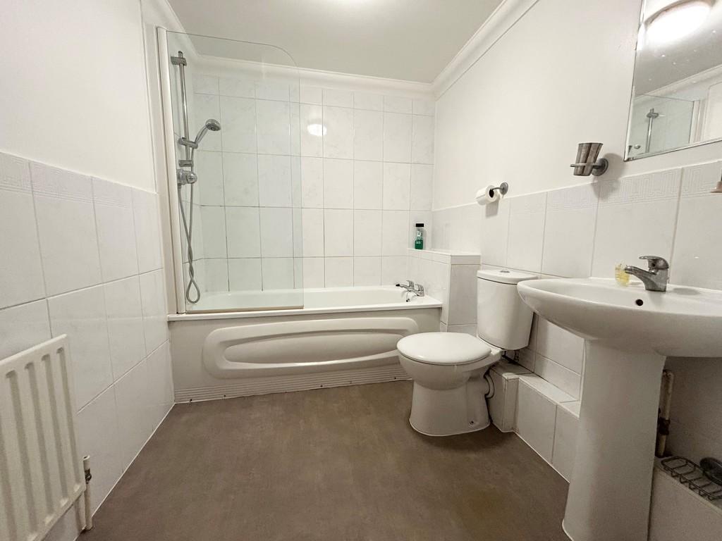 Apartment in Bournemouth - More