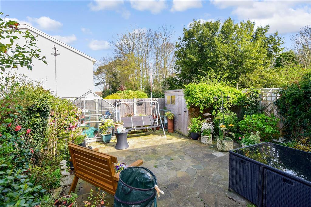 Yew Tree Gardens, Birchington, Kent 3 bed semidetached house £250,000