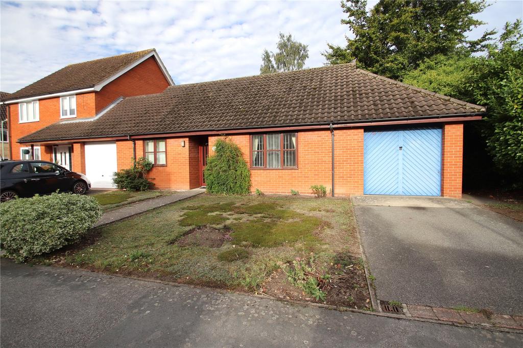 Farriers Close, Martlesham Heath, Ipswich, IP5 2 bed bungalow £230,000