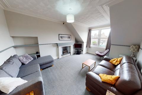 3 bedroom flat to rent, Holburn Street, City Centre, Aberdeen, AB10
