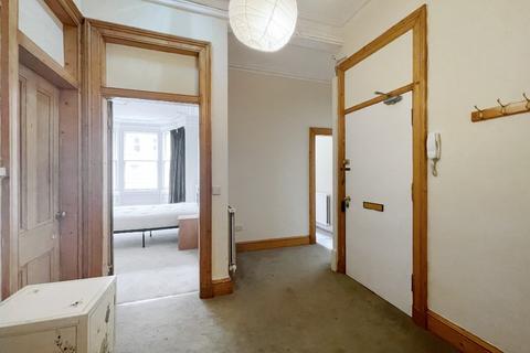 4 bedroom flat to rent, Polwarth Gardens, Polwarth, Edinburgh, EH11