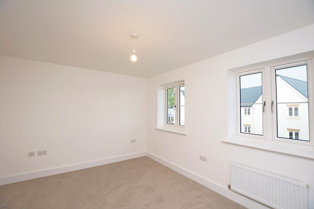 2 bedroom house to r