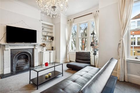 4 bedroom apartment to rent, Aliwal Road, London, SW11