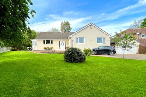 3 bedroom bungalow for sale, Leeds Road, Kippax, Leeds, West Yorkshire