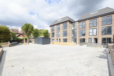 2 bedroom apartment to rent, Higher Drive, Purley CR8