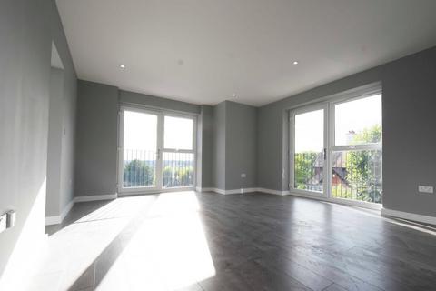 2 bedroom apartment to rent, Higher Drive, Purley CR8