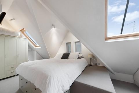 2 bedroom maisonette to rent - New Row, Covent Garden, WC2N