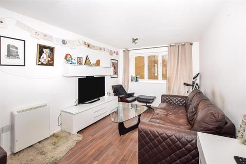 204 Heathfield Drive, Mitcham, CR4 3RH