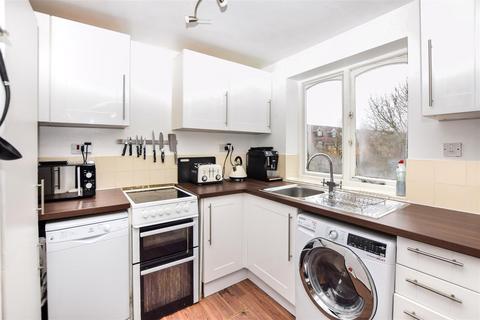 204 Heathfield Drive, Mitcham, CR4 3RH
