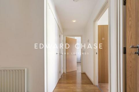2 bedroom apartment to rent, Axe Street, Barking, IG11