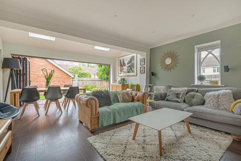 25 Cardwells Keep, Guildford, GU2 9PD