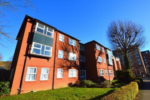 2 bedroom flat to rent, Lime Tree Place, St Albans, AL1