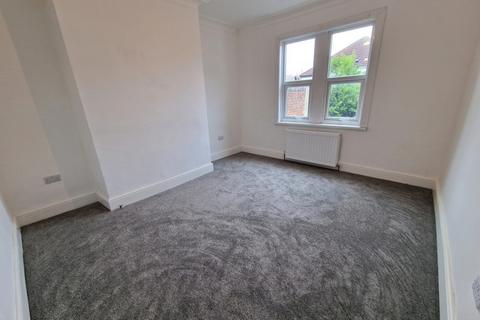 3 bedroom house to rent, Victoria Avenue, Redcar, TS10