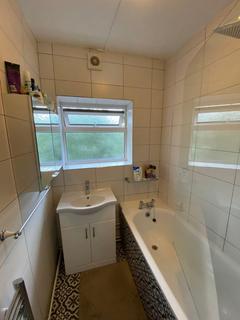 4 bedroom flat to rent, Wimbourne Street