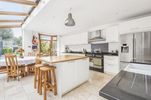 44 Honley Road, London, SE6 2JB