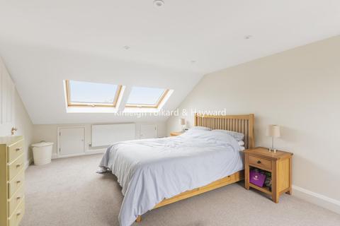 44 Honley Road, London, SE6 2JB