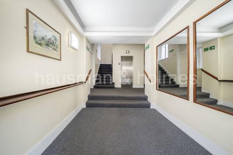 3 bedroom flat to rent, King's Gardens, Kilburn