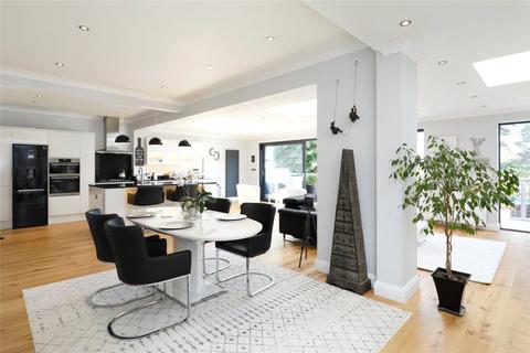 18 Dora Road, London, SW19 7HH