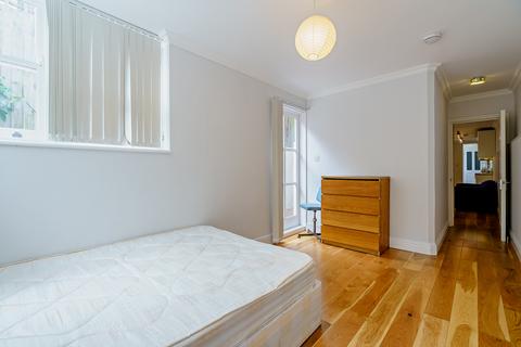 3 bedroom flat to rent, Lyndhurst Grove, Camberwell, London SE15