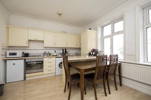 2 bedroom apartment to rent, Fulham Palace Road, Hammersmith, W6
