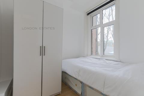 2 bedroom apartment to rent, Fulham Palace Road, Hammersmith, W6