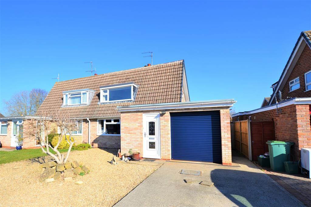 Fernleigh Crescent, Up Hatherley, Cheltenham, GL51 3QL 4 bed semi