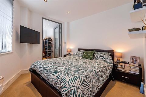 2 bedroom maisonette for sale, Boleyn Road, London, N16