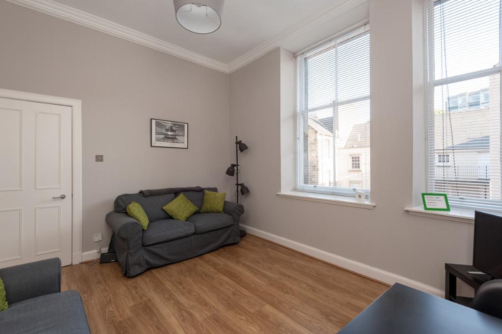 Apartment in Edinburgh - More