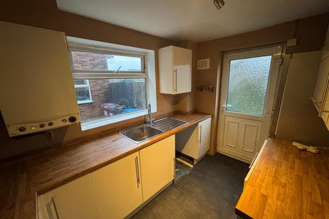 3 bedroom semi-detached house to rent, Mackets Lane, Halewood, Liverpool, L25