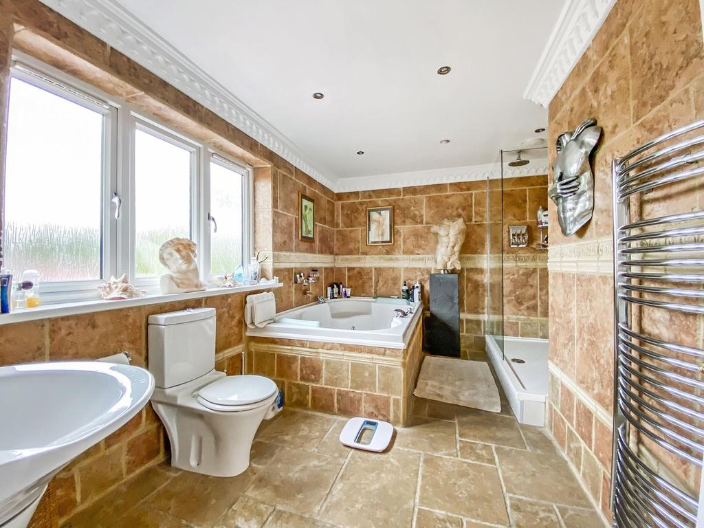 Carnoustie, Usworth, Washington, Tyne & Wear, NE37 1ND 5 bed detached