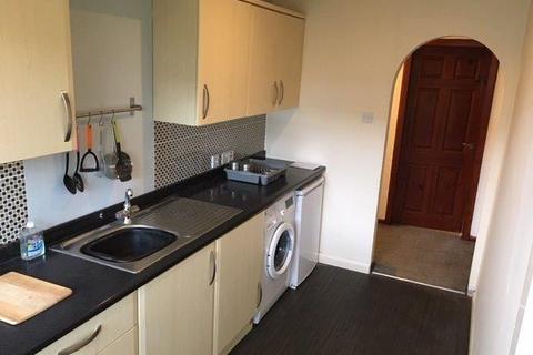 2 bedroom flat to rent - Cornhill Square, Aberdeen, AB16