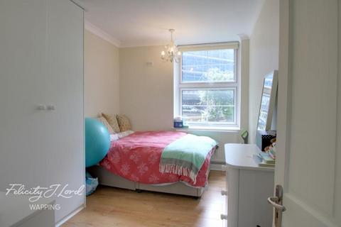 2 bedroom flat to rent, St Katharines Way, London