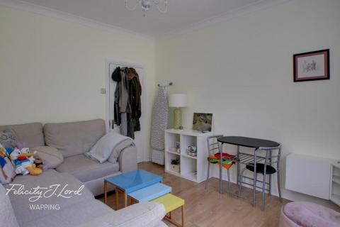 2 bedroom flat to rent, St Katharines Way, London