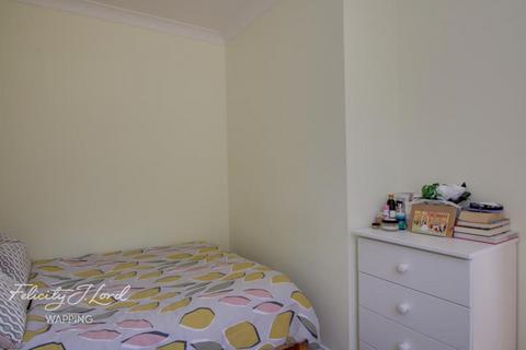 2 bedroom flat to rent, St Katharines Way, London