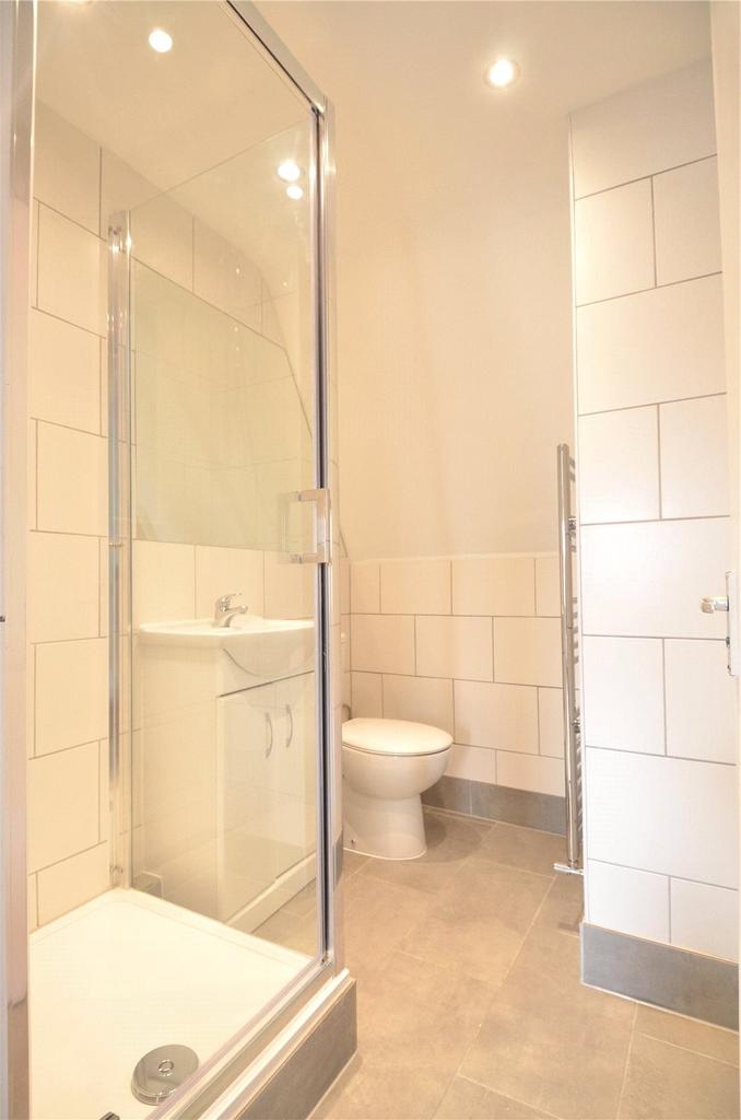 Manor Park Parade, Lee High Road, London, SE13 Studio to rent £1,200 pcm (£277 pw)
