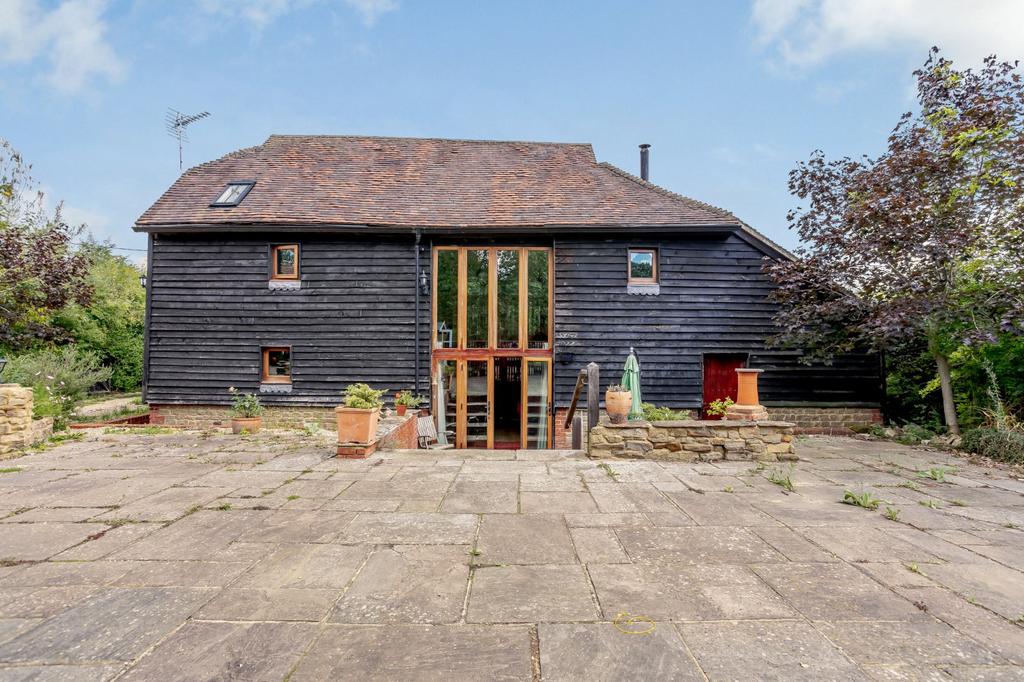 Valewood Lane, Barns Green, Horsham, West Sussex 3 bed detached house