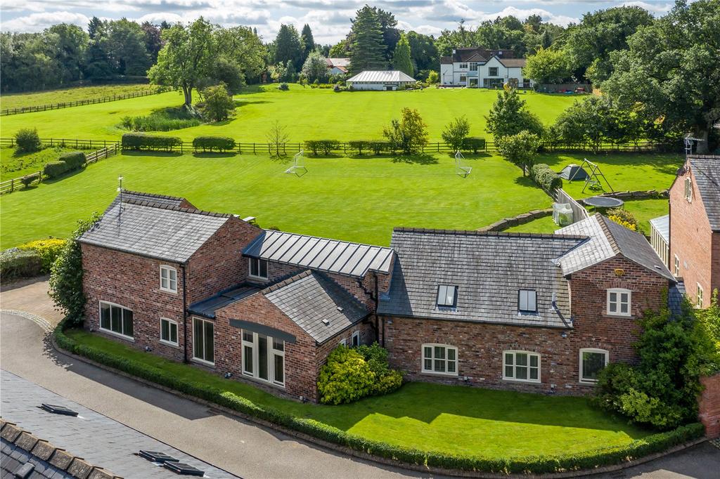 Adlington Road, Wilmslow, Cheshire, SK9 4 bed detached house for sale